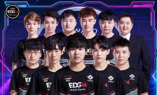 中场球员一 中场球员一