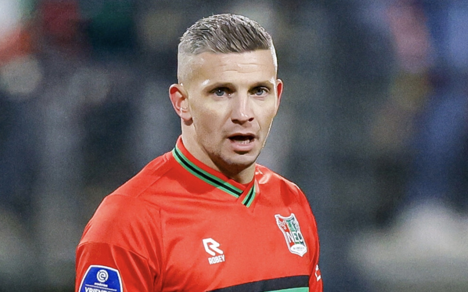 运动员勇于 运动员勇于