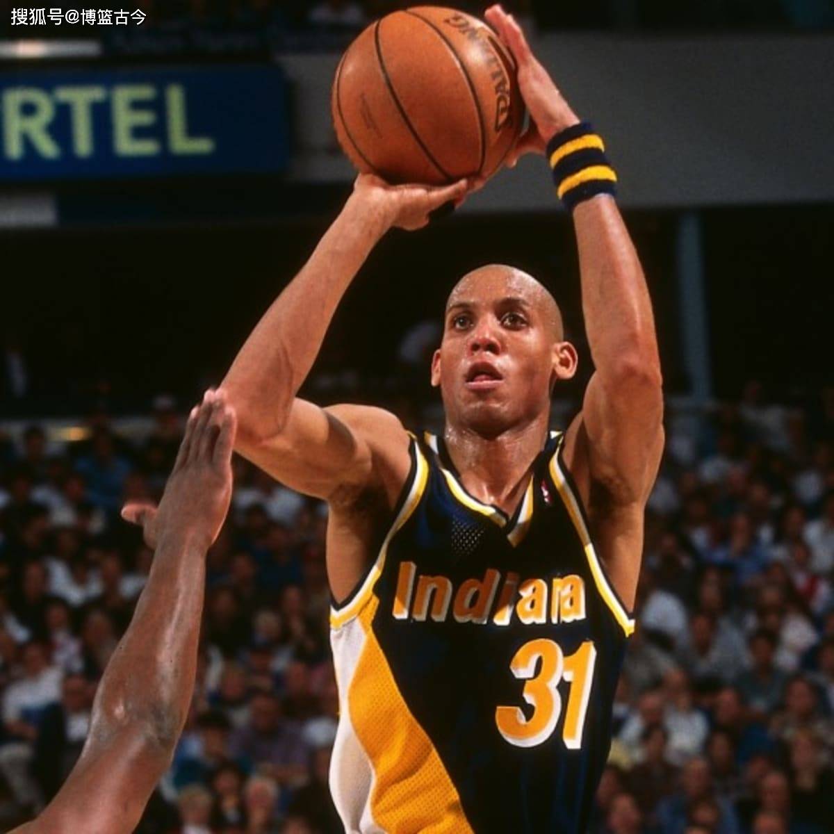 乒乓球是一 乒乓球是一