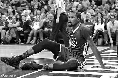 TA：曼联与贝蒂斯谈妥安东尼2800万欧转会费，但薪资是个问题